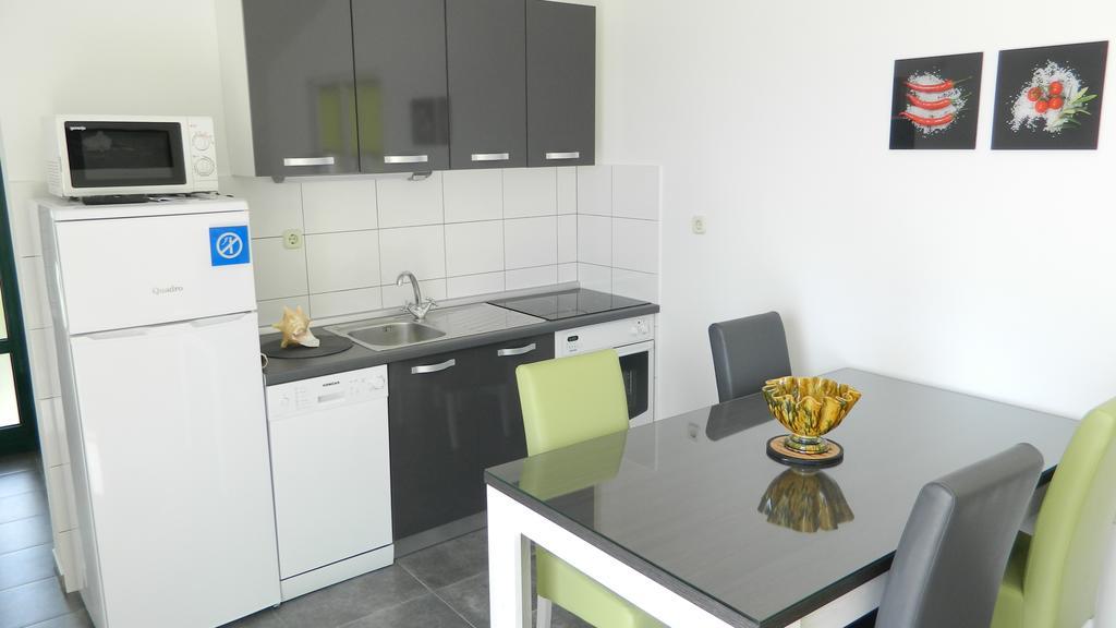 Apartmani Marinovic Podgora Exterior foto
